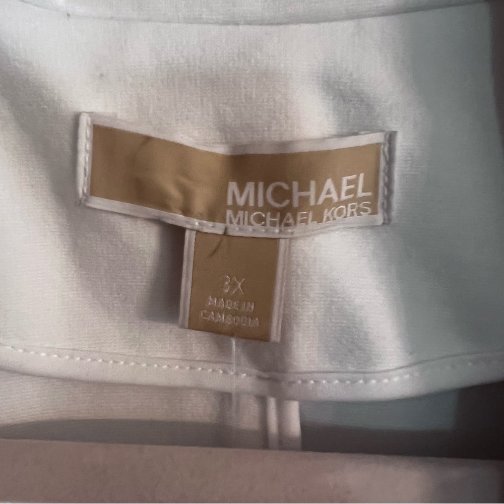 Michael Kors Classic White Blazer - Picture 5 of 9